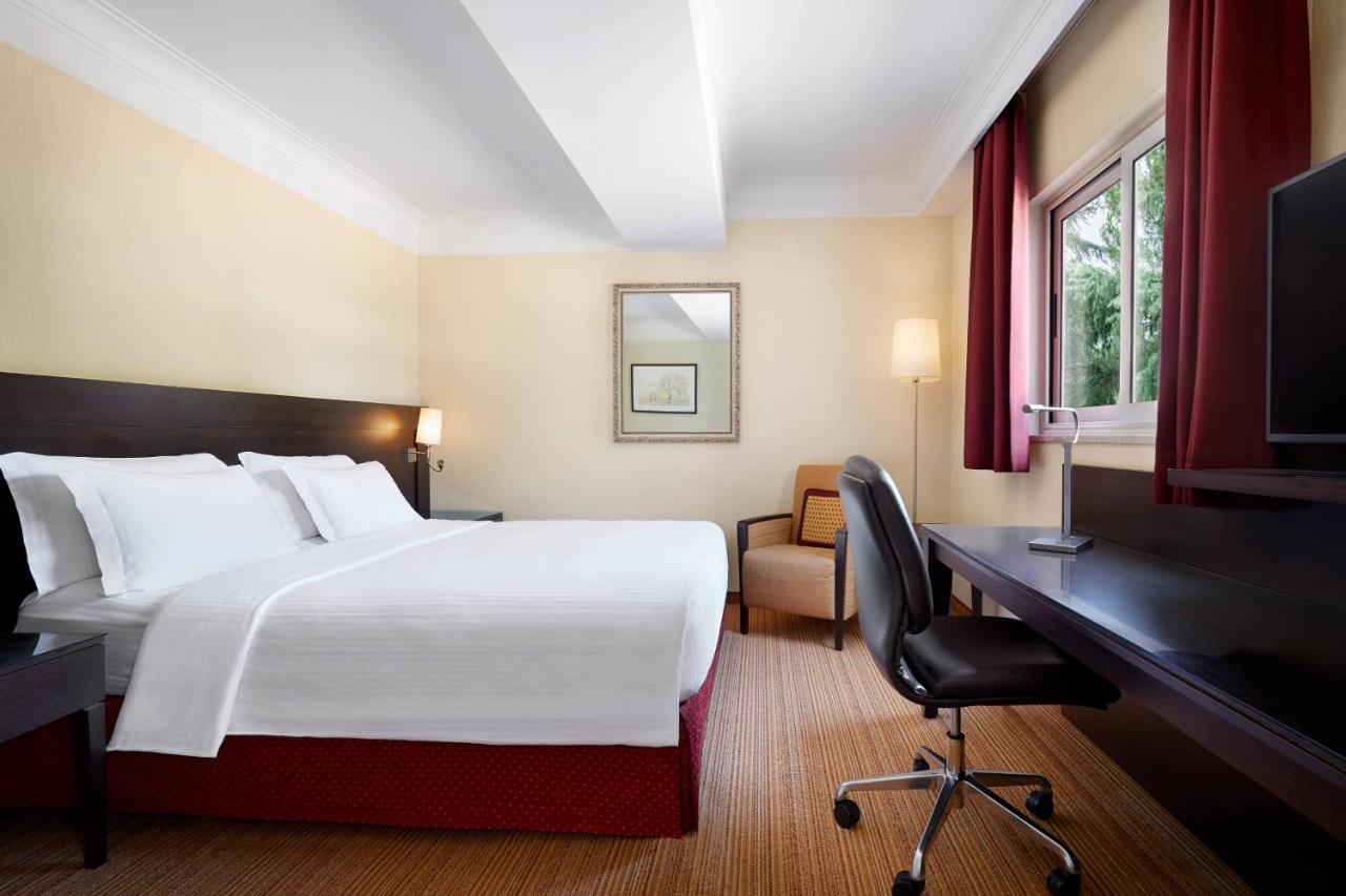 Courtyard By Marriott Rome Central Park Esterno foto