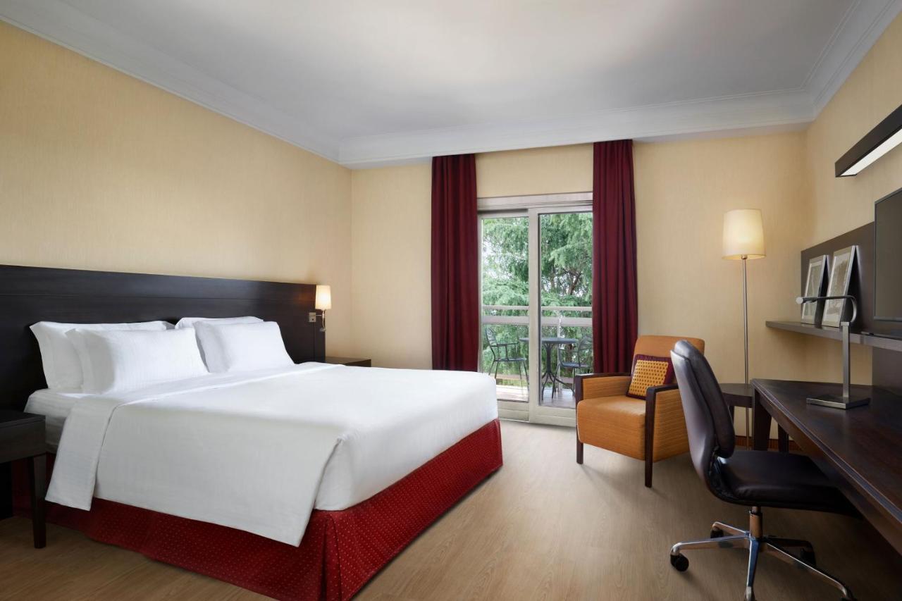 Courtyard By Marriott Rome Central Park Esterno foto