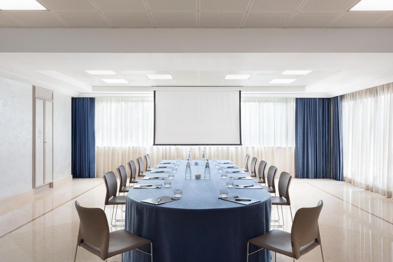 Courtyard By Marriott Rome Central Park Esterno foto