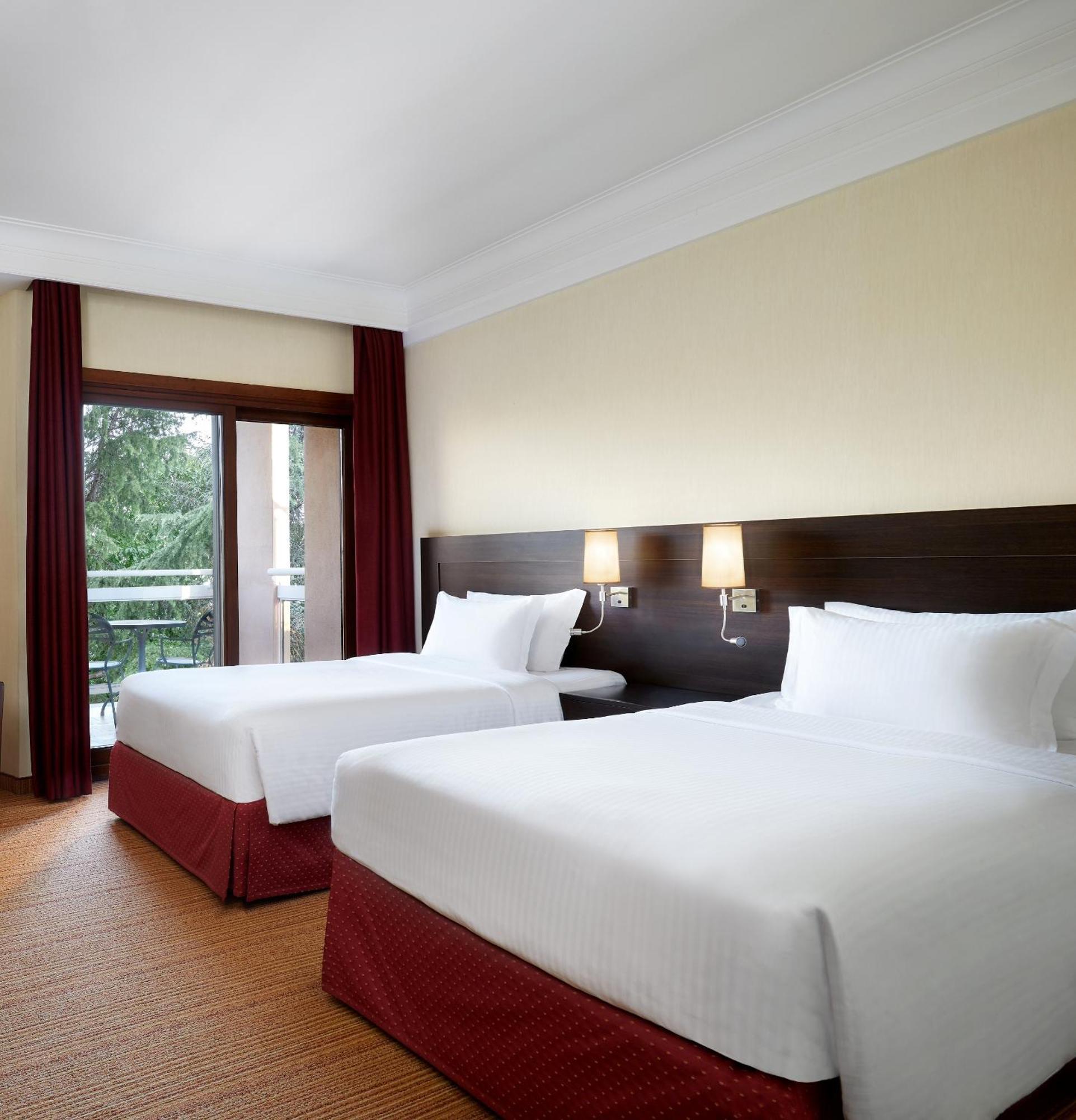 Courtyard By Marriott Rome Central Park Esterno foto