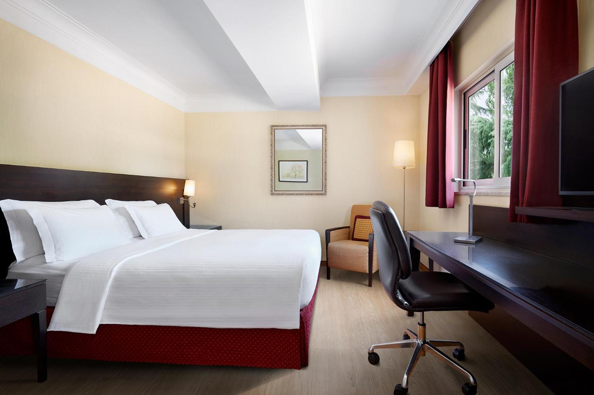 Courtyard By Marriott Rome Central Park Esterno foto
