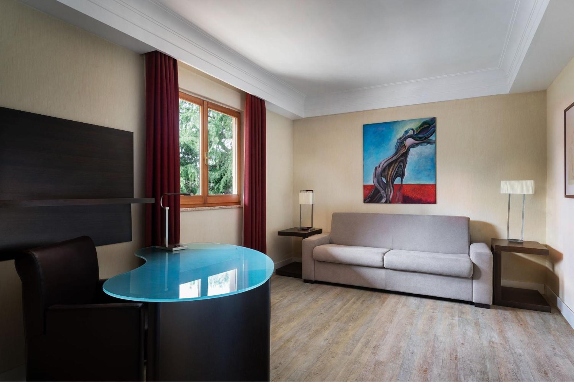 Courtyard By Marriott Rome Central Park Esterno foto