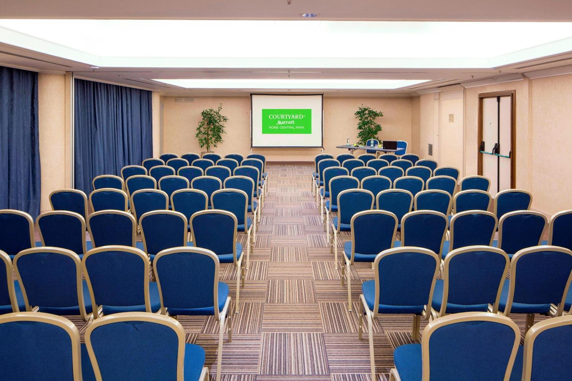 Courtyard By Marriott Rome Central Park Esterno foto