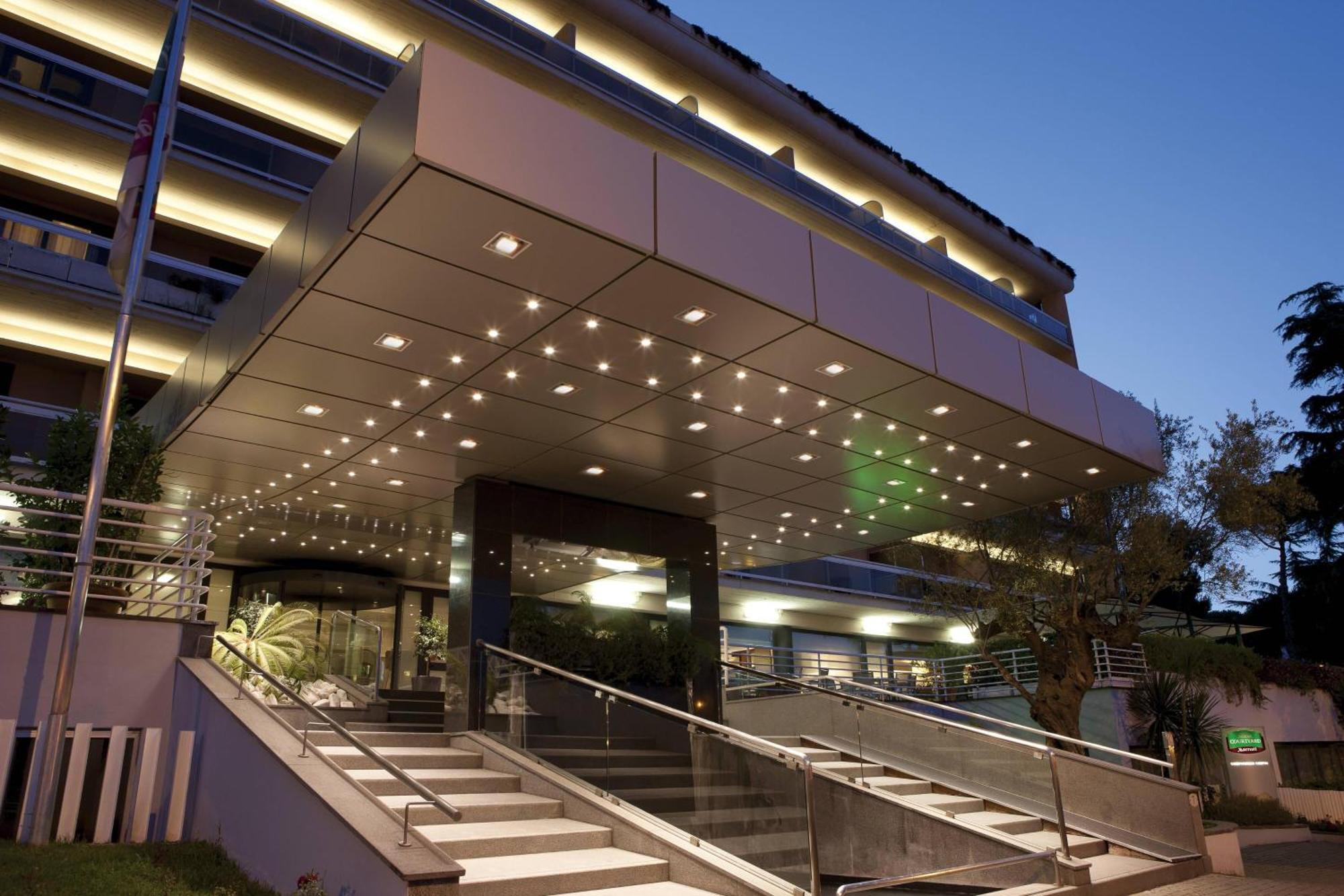 Courtyard By Marriott Rome Central Park Esterno foto